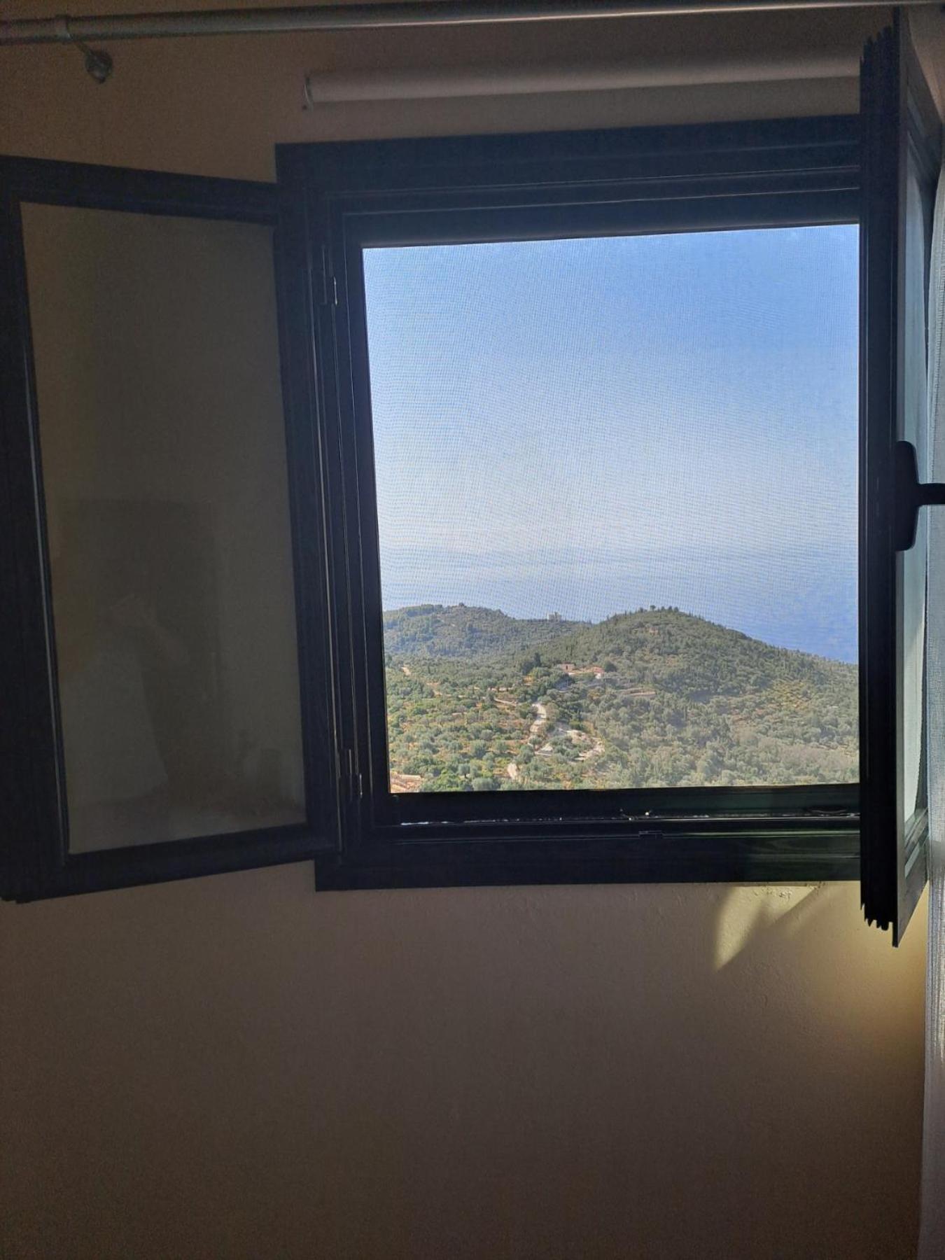 Janis Castle Apartment Himare Exterior photo
